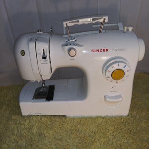 SINGER SEWING MACHINE